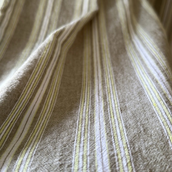 AMERICAN EAGLE | Linen Lightweight High-Waisted Wide Leg Trousers - Picture 7 of 15